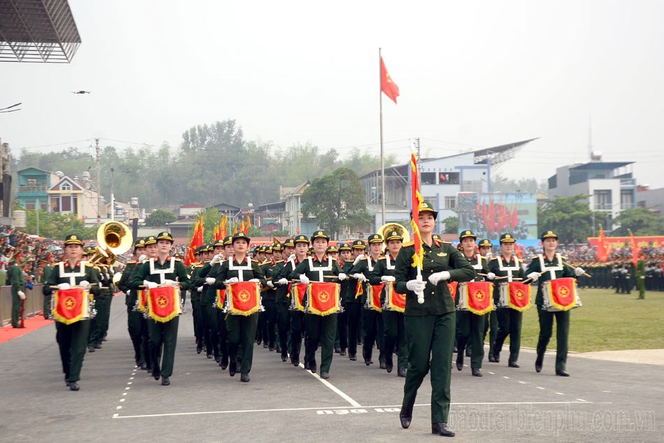 Hợp luyện các lực lượng diễu binh, diễn hành kỷ niệm ngày Chiến thắng Điện Biên Phủ - ảnh 8