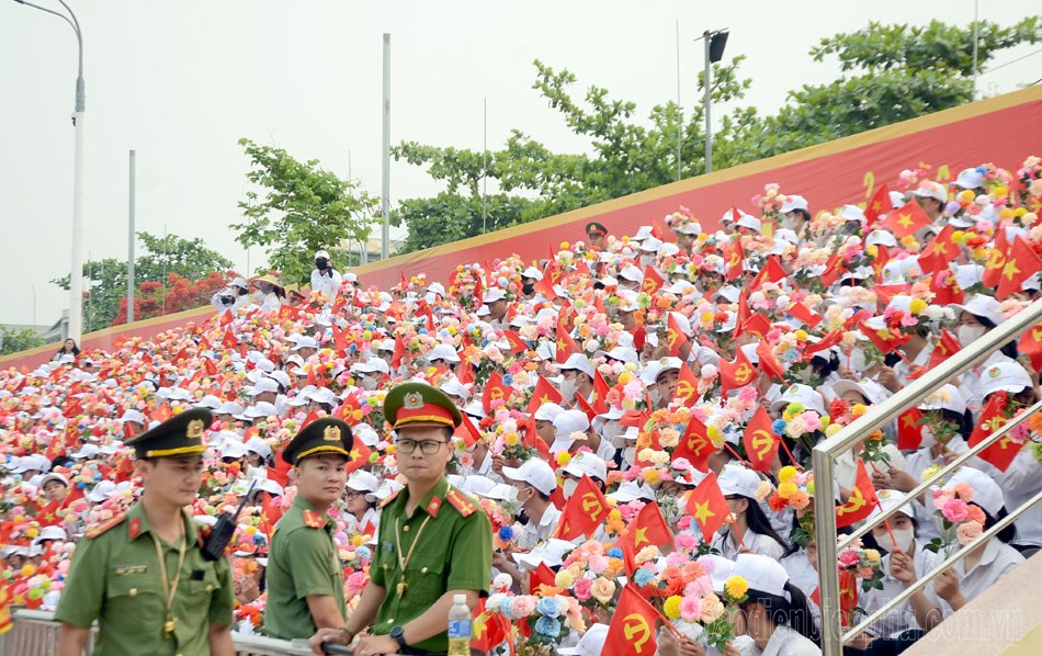 Hợp luyện các lực lượng diễu binh, diễn hành kỷ niệm ngày Chiến thắng Điện Biên Phủ - ảnh 14