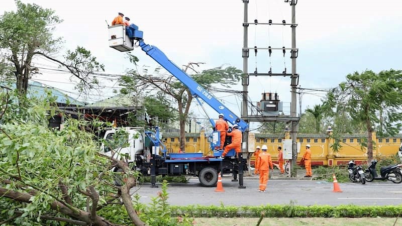Đến sáng nay, đã khôi phục cấp điện cho 4,2 triệu khách hàng ở các địa phương - ảnh 1