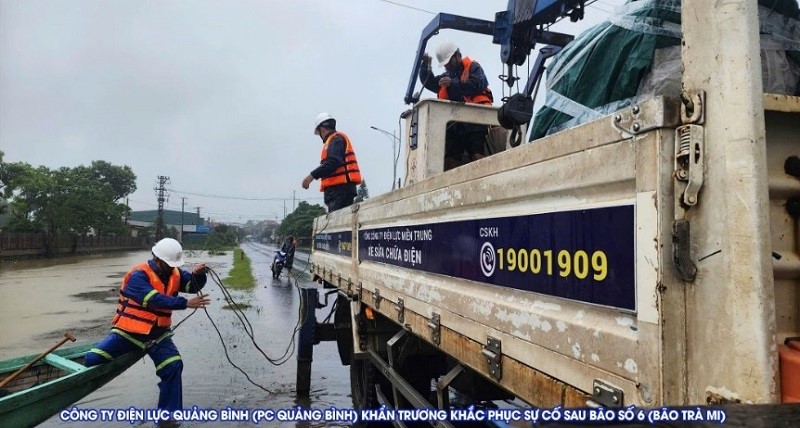 EVN đã khôi phục nhanh chóng sự cố lưới điện do bão Trà Mi - ảnh 1