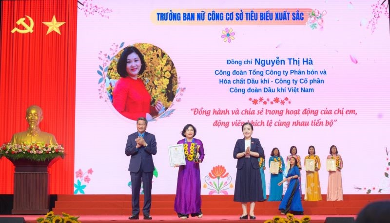 Biểu dương những đóng góp, cống hiến của đội ngũ cán bộ Nữ công Công đoàn các cấp - ảnh 6