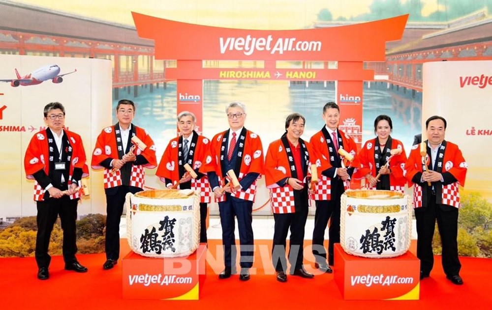 Vietjet khai trương đường bay thẳng đầu tiên giữa Hà Nội và Hiroshima (Nhật Bản) - ảnh 1