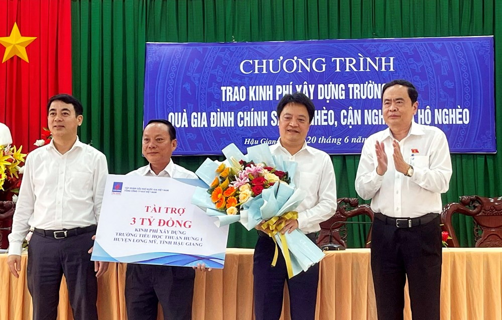  PV GAS tài trợ 5 tỷ đồng xây dựng 2 trường học tại tỉnh Hậu Giang - ảnh 1