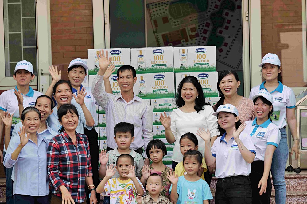 Vinamilk và Quỹ sữa Vươn cao Việt Nam tổ chức nhiều hoạt động đồng hành nhân dịp 15 thành lập - ảnh 1
