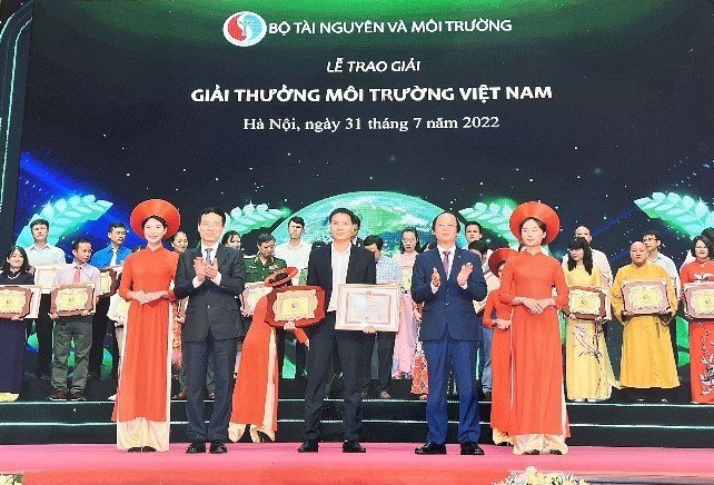 Cụm trang trại bò sữa Vinamilk Đà Lạt được vinh danh tại giải thưởng môi trường Việt Nam - ảnh 1