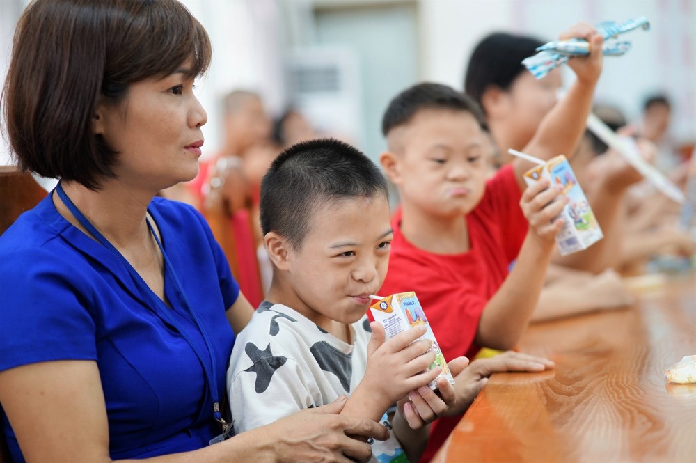 Vinamilk và Quỹ sữa vươn cao Việt Nam cùng trẻ em vui Tết Trung thu - ảnh 3