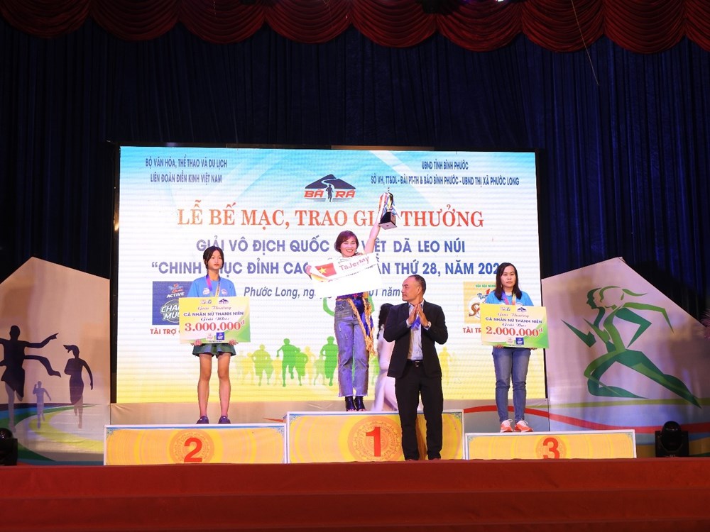 Hấp dẫn không khí thi đấu tại giải Vô địch quốc gia Việt dã leo núi “Chinh phục đỉnh cao Bà Rá” lần thứ 28  - ảnh 7