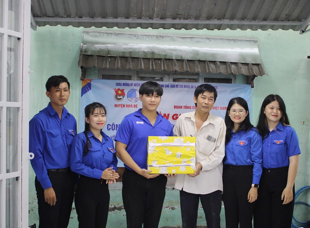 Đoàn Thanh niên Tổng Công ty Khí Việt Nam trao tặng Nhà tình bạn tại Thị trấn Nhà Bè - ảnh 3