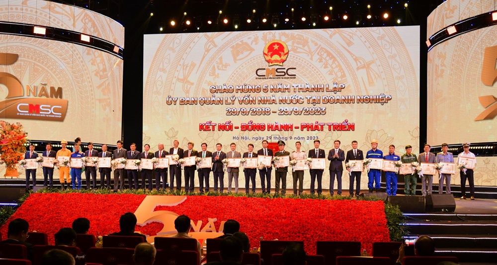 Tập thể PV GAS và Tổng giám đốc Phạm Văn Phong được vinh danh tại Lễ kỷ niệm 5 năm thành lập Ủy ban Quản lý vốn Nhà nước - ảnh 3