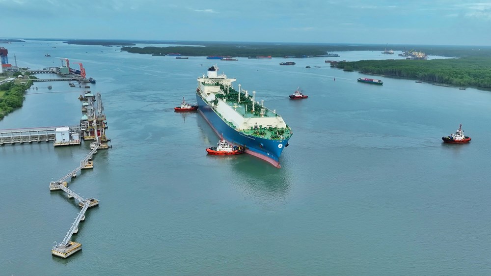 Chuyến tàu LNG đầu tiên đã đưa Việt Nam trở thành “điểm sáng” của thị trường LNG toàn cầu - ảnh 1
