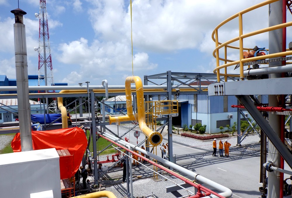 Công đoàn PV GAS khen thưởng 8 đơn vị hoàn thành tốt thi đua BDSC công trình khí và chạy thử chuỗi dự án LNG Thị Vải - ảnh 4
