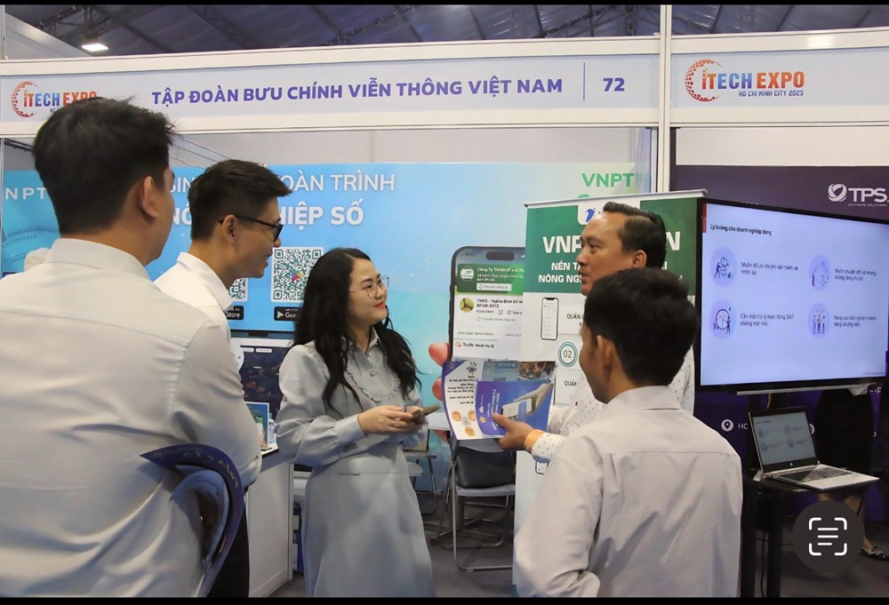 VNPT giới thiệu bộ giải pháp chuyển đổi số cho nông dân và hộ, cá thể kinh doanh tại iTECH EXPO 2025 - ảnh 2