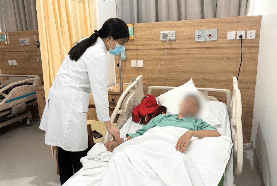 Cứu sống cụ ông 77 tuổi đột quỵ do nhồi máu não, liệt nửa người tại Phú Quốc - ảnh 3