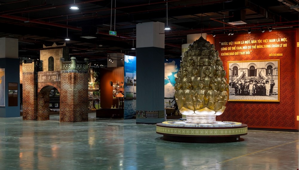 Triển lãm A80 nóng từng giờ, hình ảnh đầu tiên cho thấy mức độ “khủng” đến choáng ngợp - ảnh 13