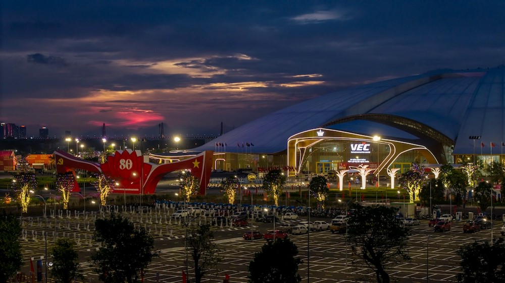 Triển lãm A80 nóng từng giờ, hình ảnh đầu tiên cho thấy mức độ “khủng” đến choáng ngợp - ảnh 1