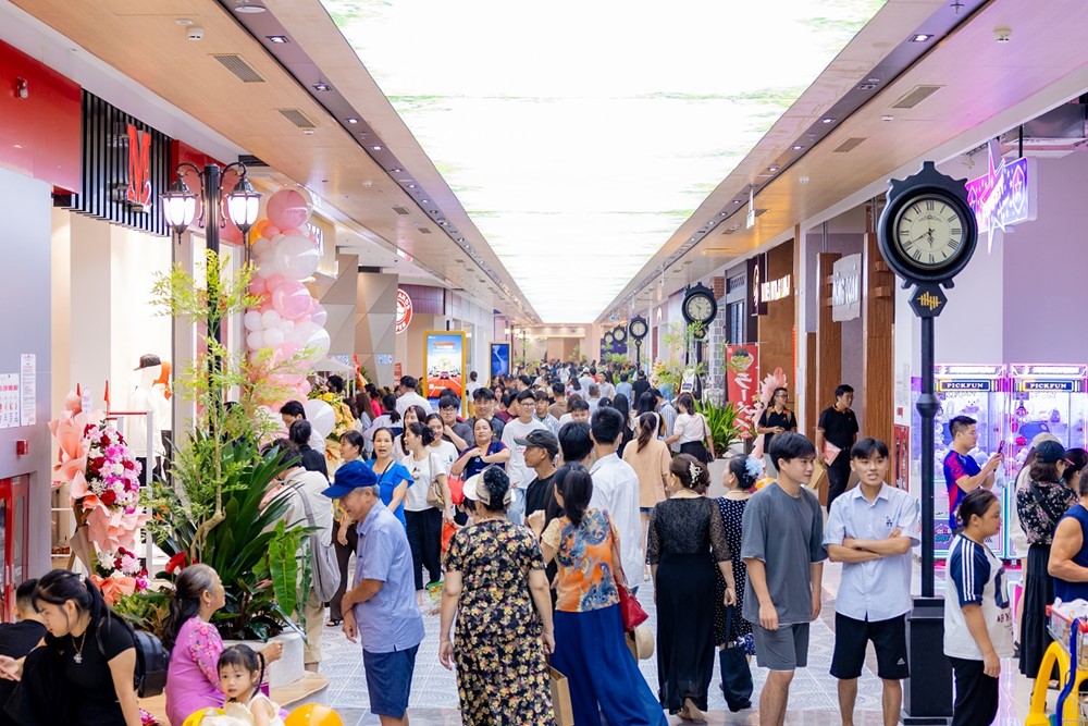 Startup Việt đón sóng cơ hội mới: Xu hướng Pop-up store trong trung tâm thương mại lên ngôi mùa lễ hội - ảnh 2