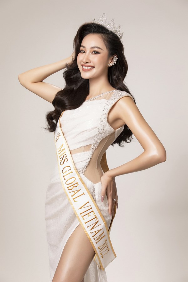 Hoa khôi miền Trung- Đoàn Hồng Trang đại diện Việt Nam dự thi Miss Global 2022 - ảnh 5