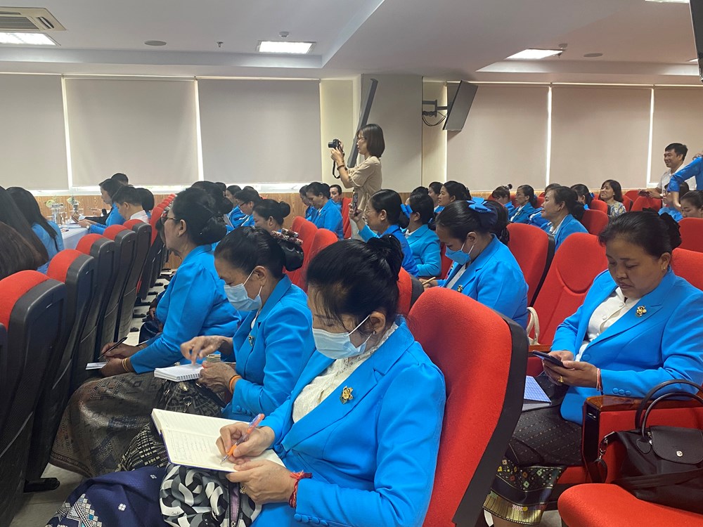 Khai giảng lớp bồi dưỡng cho cán bộ Hội Liên hiệp Phụ nữ Lào năm 2022 - ảnh 2