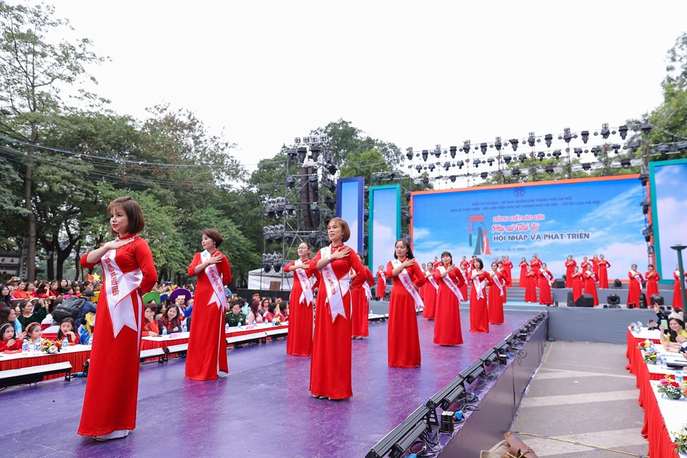 Tự hào, kiêu hãnh Áo dài phụ nữ Việt Nam - ảnh 7