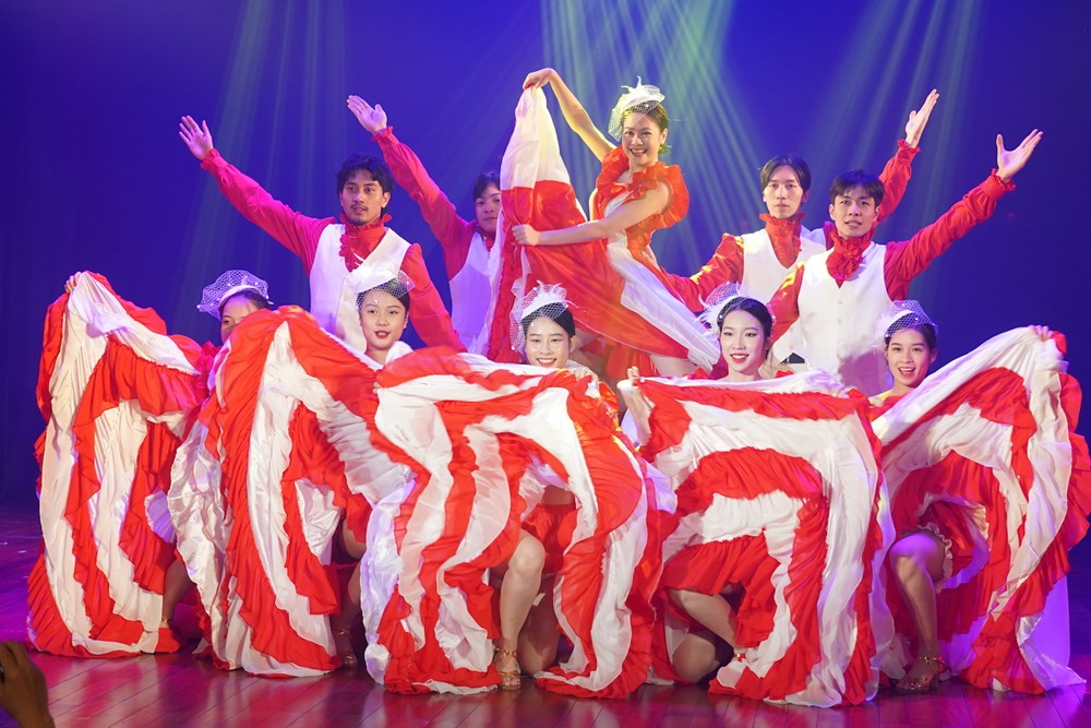 Nhà hát Kịch Việt Nam ra mắt loạt vở hài kịch dịp đầu năm  - ảnh 3