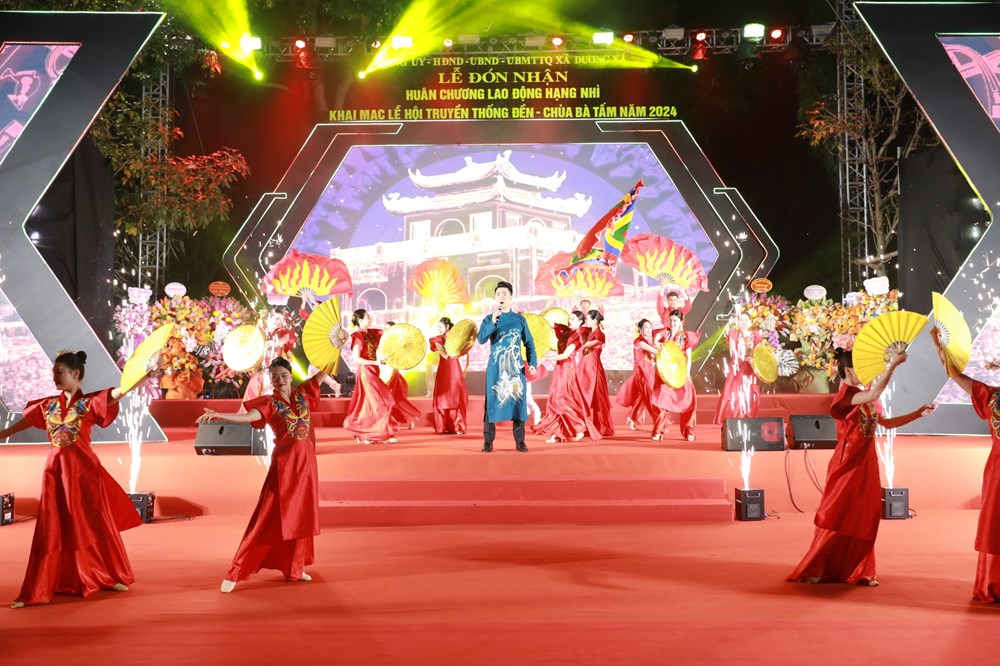 Xã Dương Xá đón nhận Huân chương Lao động hạng Nhì và khai mạc Lễ hội truyền thống Đền - Chùa Bà Tấm 2024 - ảnh 5
