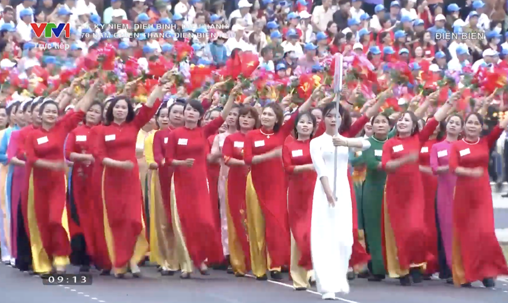 Xúc động với Lễ diễu binh, diễu hành hùng tráng kỷ niệm 70 năm Chiến thắng Điện Biên Phủ  - ảnh 8