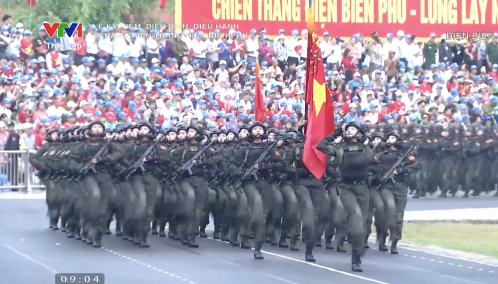 Xúc động với Lễ diễu binh, diễu hành hùng tráng kỷ niệm 70 năm Chiến thắng Điện Biên Phủ  - ảnh 2