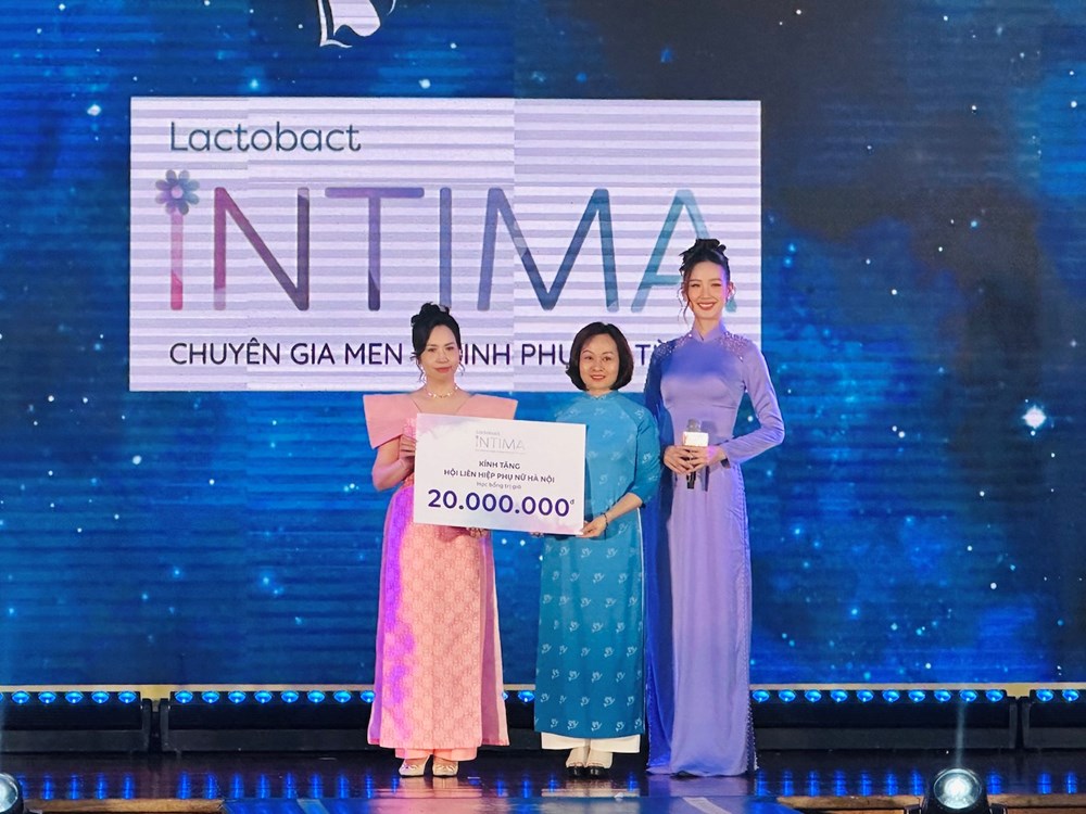 Cuộc thi Hoa hậu Quốc gia Việt Nam trao tặng quà và học bổng cho Hội LHPN Hà Nội  - ảnh 1