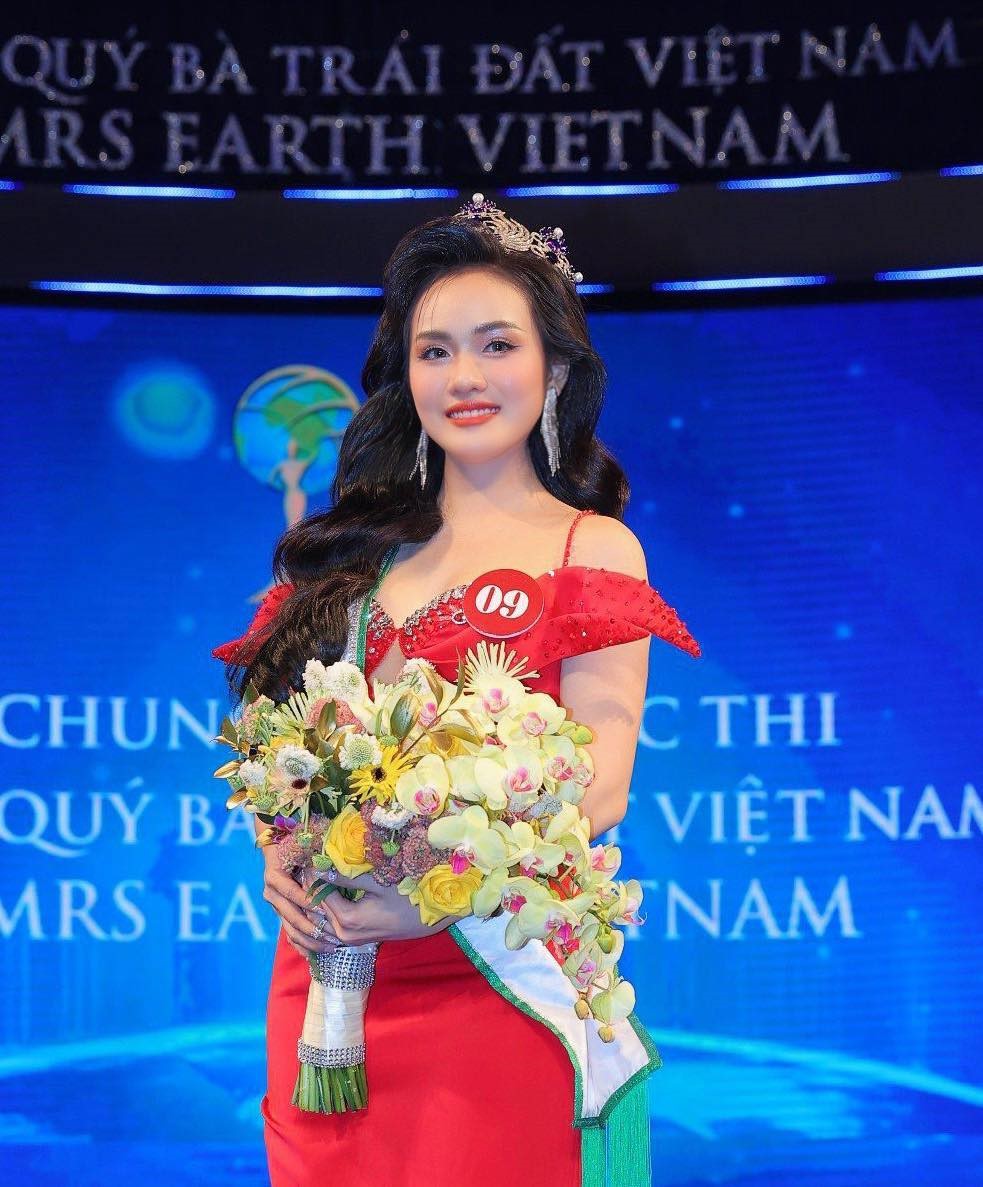 Người đẹp Hà Thành đăng quang Mrs Earth Việt Nam 2024  - ảnh 1