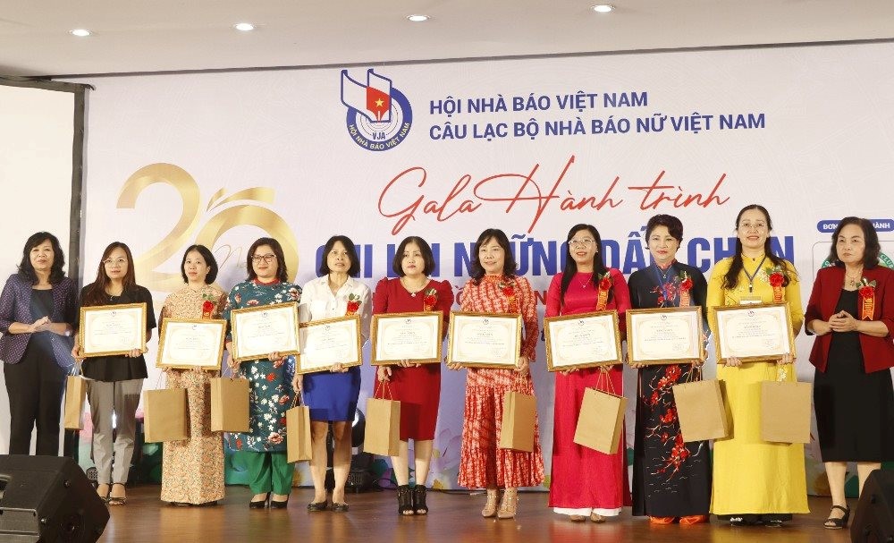 Nhà báo nữ góp phần hình thành nhân cách phụ nữ Việt Nam thời đại mới - ảnh 2