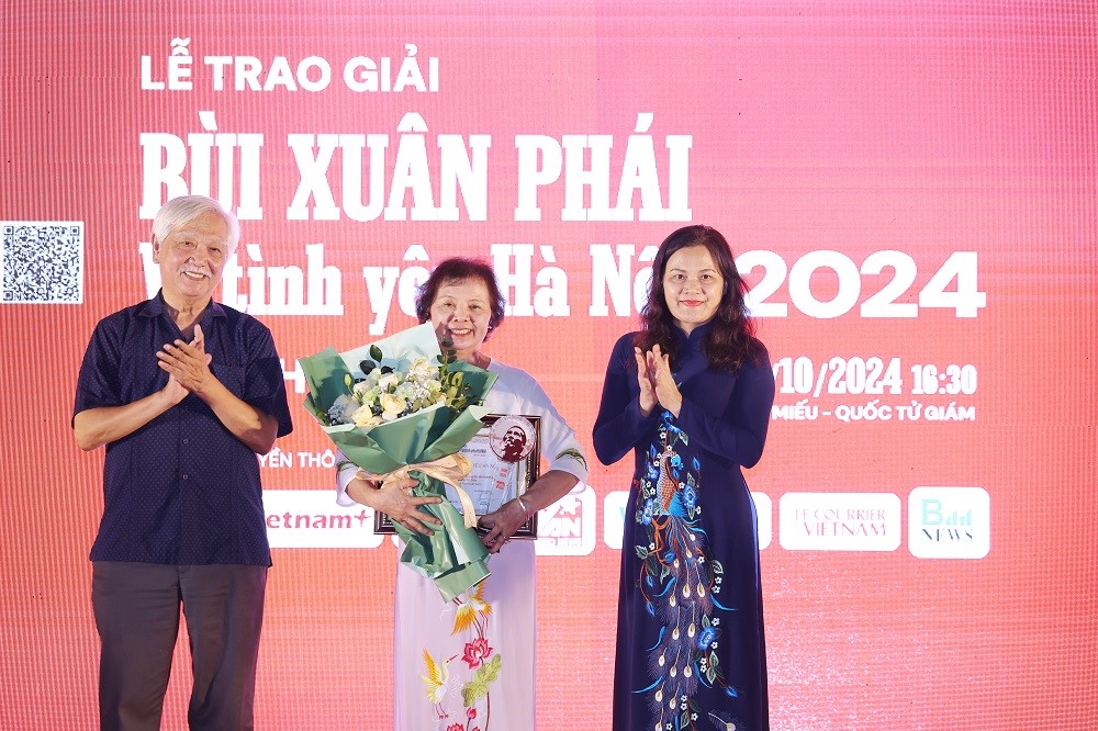 PGS.TS. KTS Hoàng Đạo Kính xúc động nhận Giải thưởng Lớn giải Bùi Xuân Phái  - ảnh 5