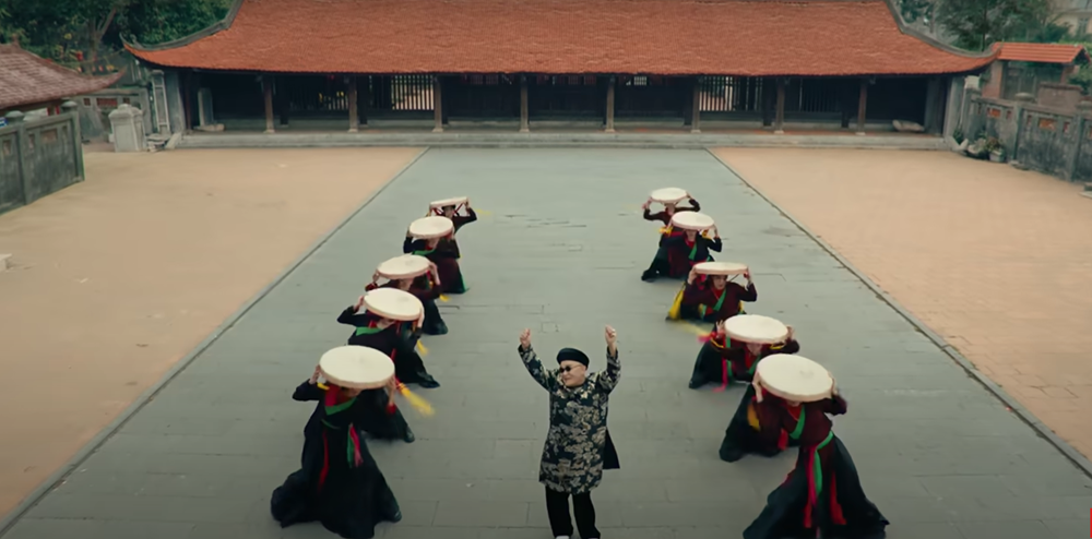 Hòa Minzy gây bùng nổ mạng xã hội với MV tôn vinh vẻ đẹp văn hoá Bắc Ninh   - ảnh 3