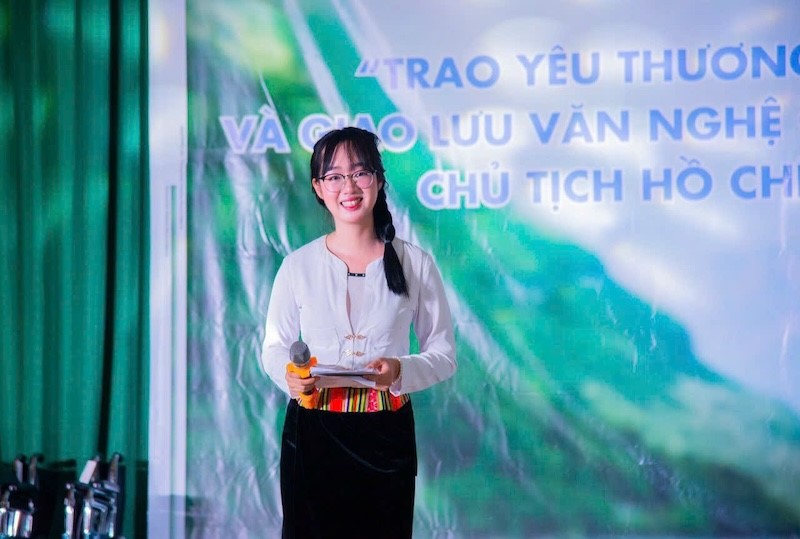 Nữ sinh dân tộc đầu tiên ở Nậm Giang 2 vào giảng đường đại học - ảnh 1