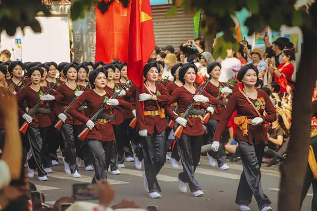 Ấn tượng đẹp tại Lễ kỷ niệm 50 năm Ngày Giải phóng miền Nam, thống nhất đất nước - ảnh 14