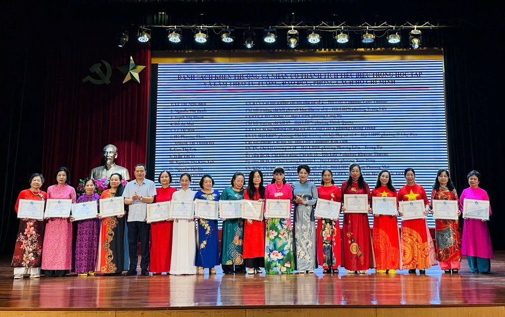 Hội LHPN Đống Đa thành công rực rỡ, nhiều dấu ấn với Liên hoan “Tiếng hát dâng Người”  - ảnh 2