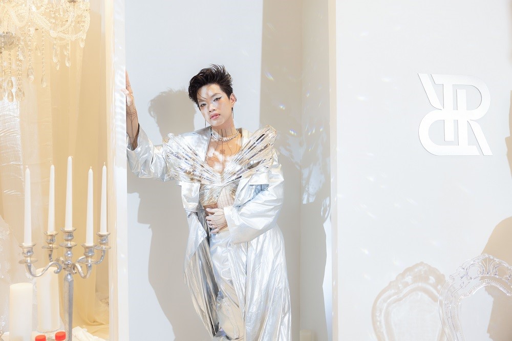 Người nổi tiếng lộng lẫy dự show thời trang  - ảnh 15
