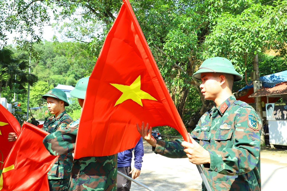 Xã Yên Xuân (mới) trang hoàng rực rỡ, sẵn sàng cho Lễ công bố Quyết định thành lập   - ảnh 3