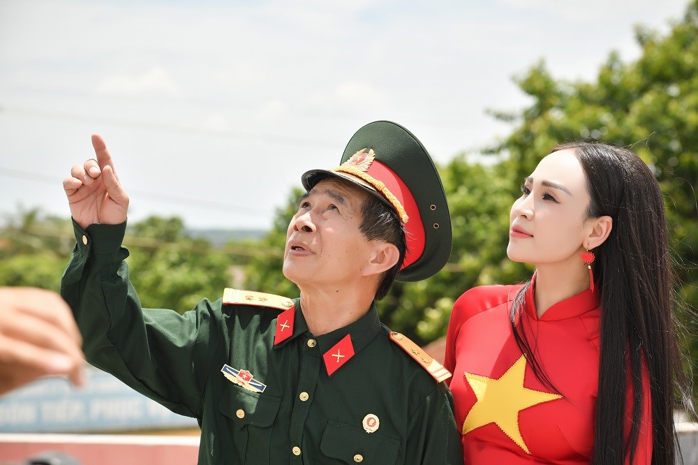 Sao Mai Khánh Ly tri ân các anh hùng liệt sĩ với MV “Còn mãi với non sông” - ảnh 2