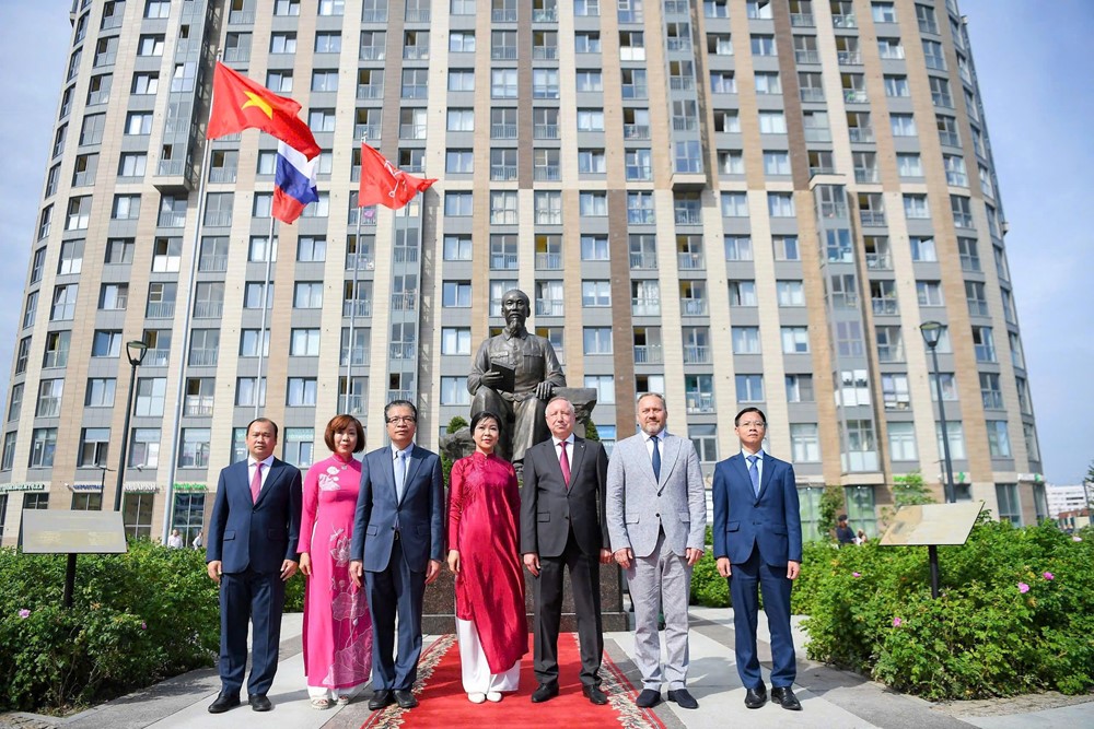 Quảng trường Hồ Chí Minh tại St. Petersburg: Biểu tượng mới của tình hữu nghị Việt Nam-Nga - ảnh 4