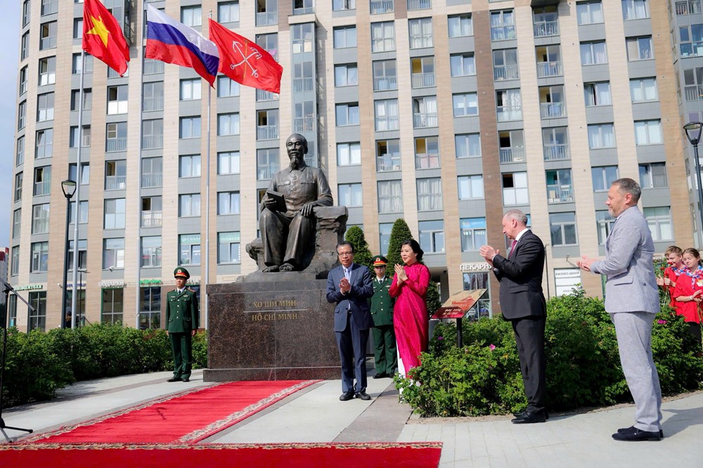 Quảng trường Hồ Chí Minh tại St. Petersburg: Biểu tượng mới của tình hữu nghị Việt Nam-Nga - ảnh 1