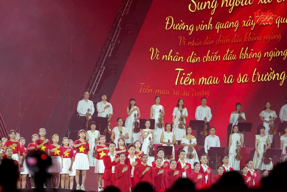 “Tổ quốc trong tim”- khi hàng vạn trái tim hòa chung tình yêu Tổ quốc  - ảnh 4