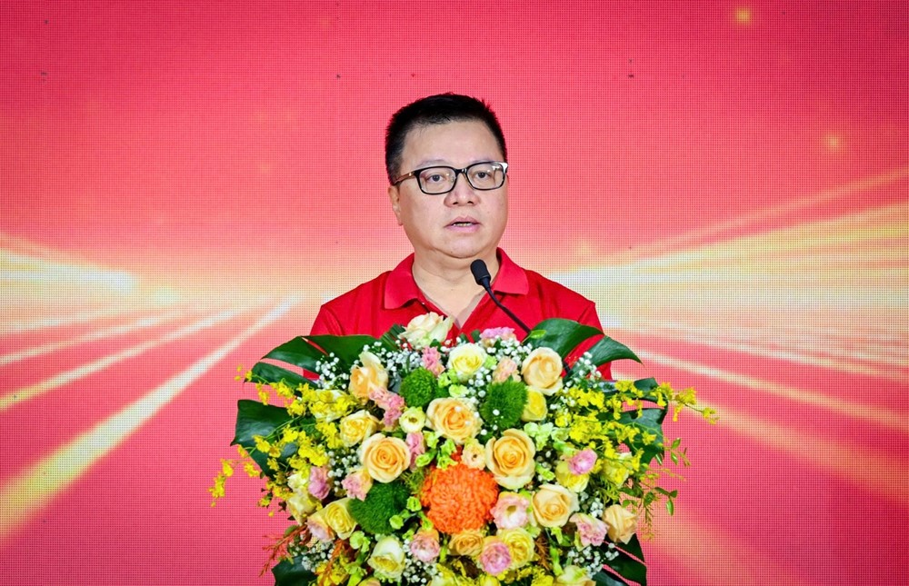 Hơn 1 triệu người mặc áo cờ đỏ sao vàng đồng thanh hát Quốc ca  - ảnh 3
