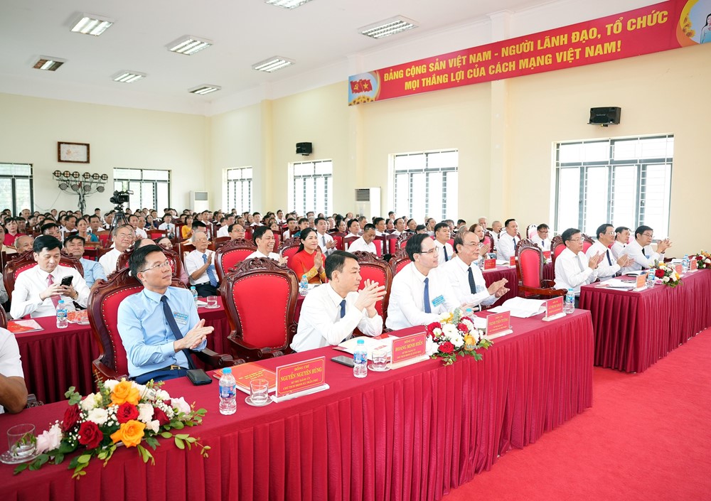 Xã Hòa Phú phấn đấu duy trì tăng trưởng kinh tế ở mức cao, trở thành đô thị hiện đại - ảnh 4