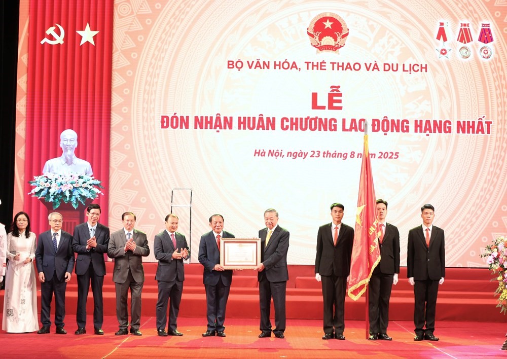 Tổng Bí thư Tô Lâm: “Văn hóa xây nên dáng hình của dân tộc” - ảnh 5