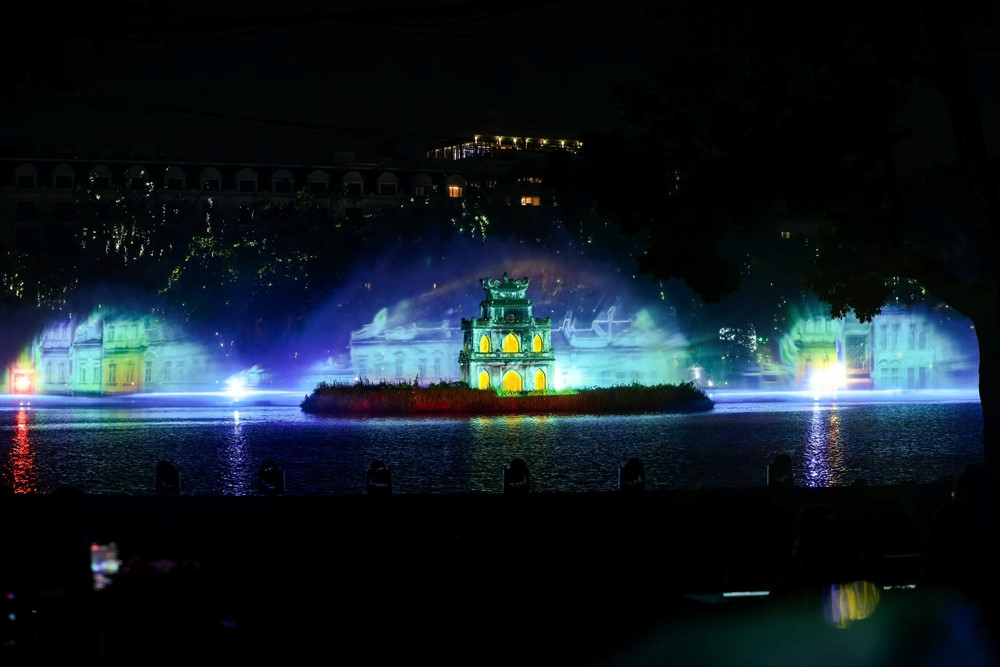 Nghệ thuật 3D Mapping thắp sáng “trái tim Thủ đô” mừng 80 năm Quốc khánh - ảnh 6