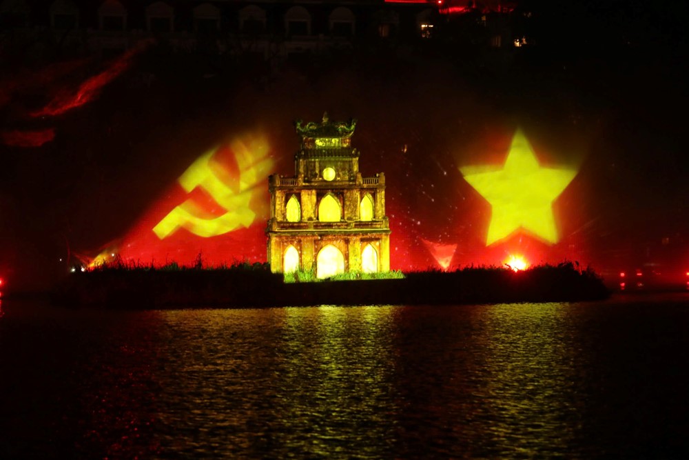 Nghệ thuật 3D Mapping thắp sáng “trái tim Thủ đô” mừng 80 năm Quốc khánh - ảnh 2
