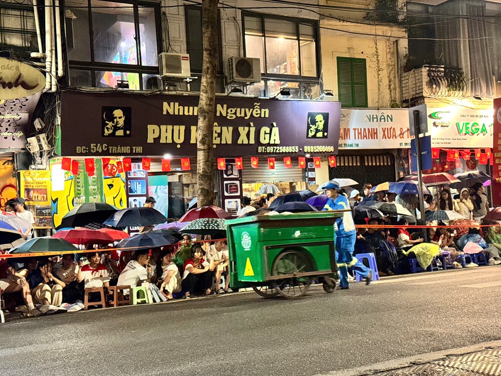 Ấn tượng đường phố sạch bóng sau Lễ diễu binh, diễu hành kỷ niệm 80 năm Quốc khánh 2/9 - ảnh 8
