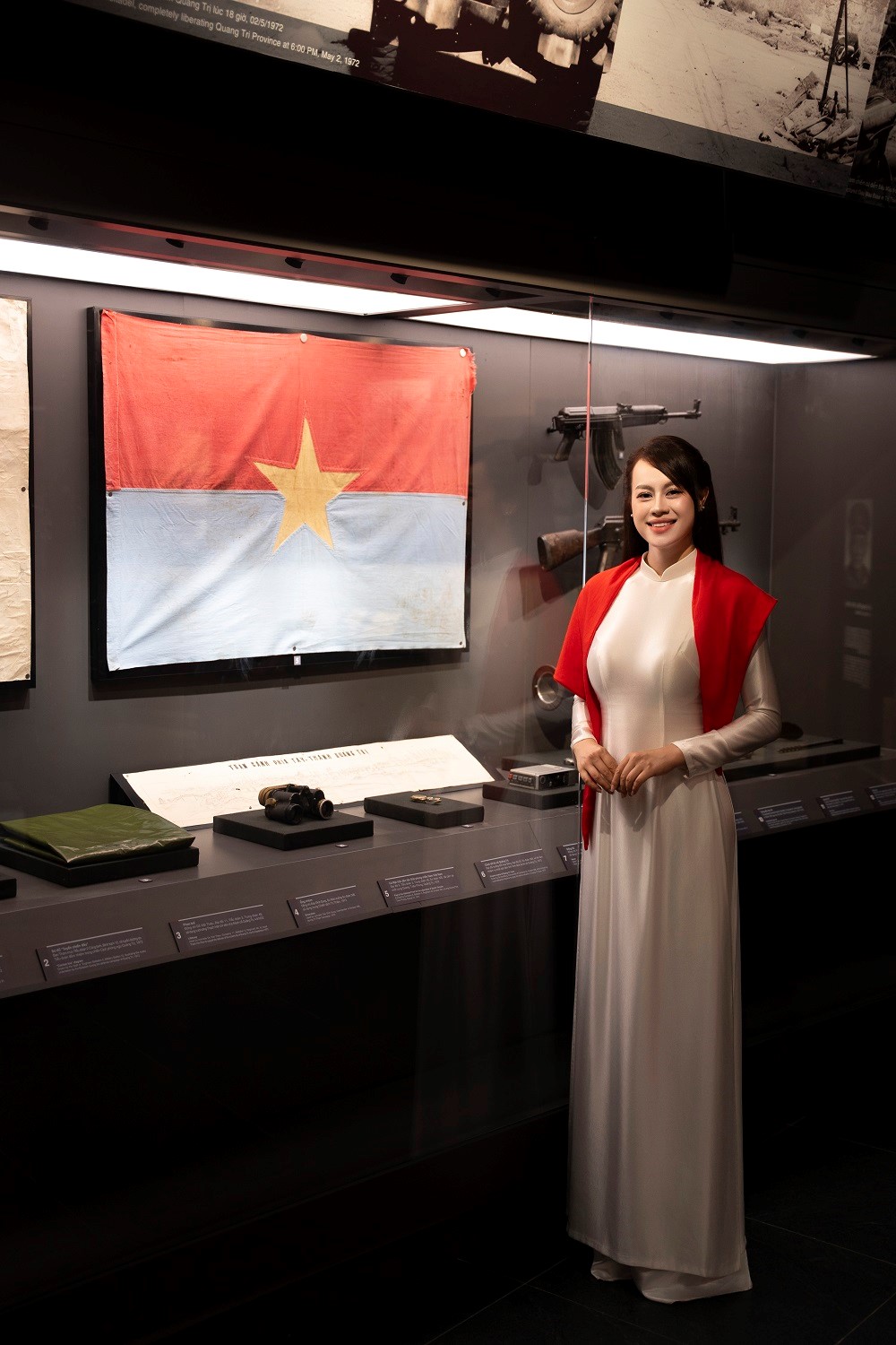 Những hình ảnh diễu binh mãn nhãn trong MV “Chung nhịp tự hào” của Huyền Anh Yoko - ảnh 3