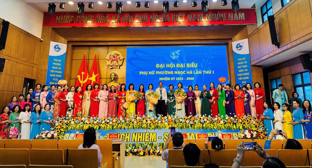 Hội LHPN phường Ngọc Hà phấn đấu có nhiều hơn nữa gương phụ nữ là người tốt, việc tốt điển hình cấp thành phố - ảnh 7
