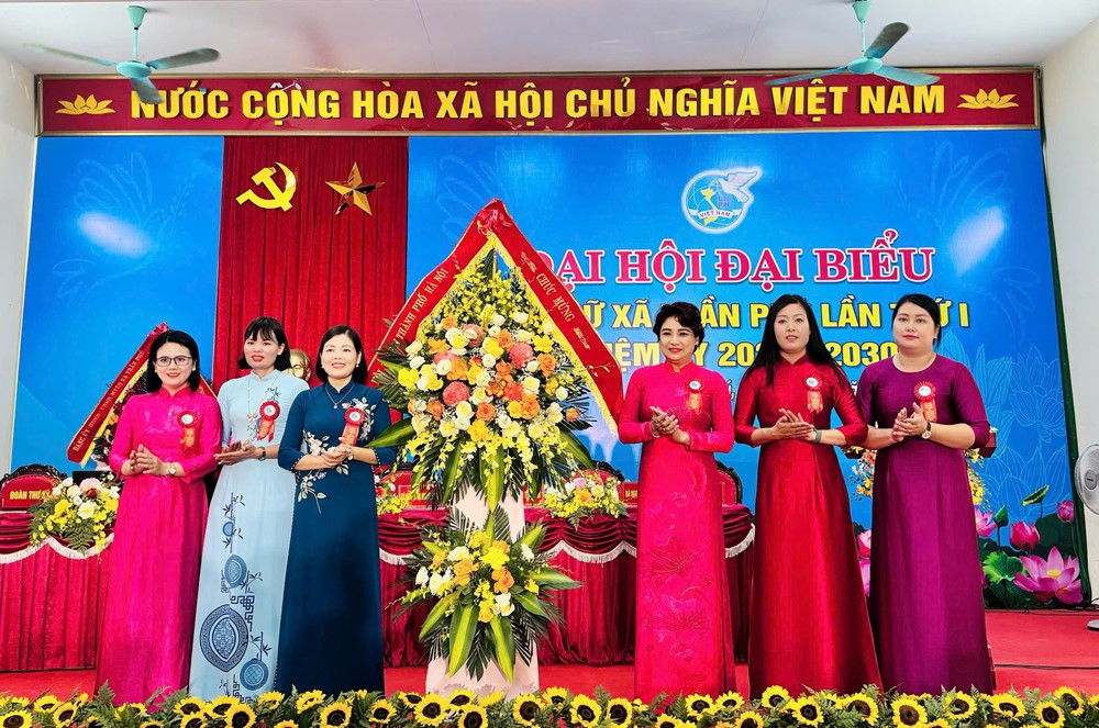 Phụ nữ xã Trần Phú- hạt nhân xây dựng xã thông minh, văn minh và giàu đẹp - ảnh 5